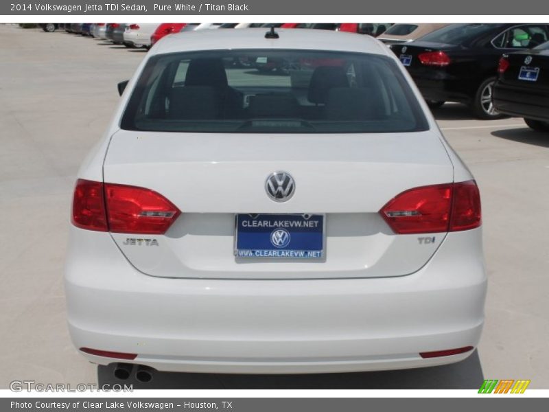 Pure White / Titan Black 2014 Volkswagen Jetta TDI Sedan