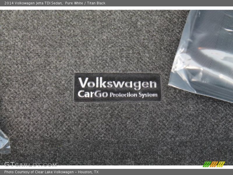 Pure White / Titan Black 2014 Volkswagen Jetta TDI Sedan