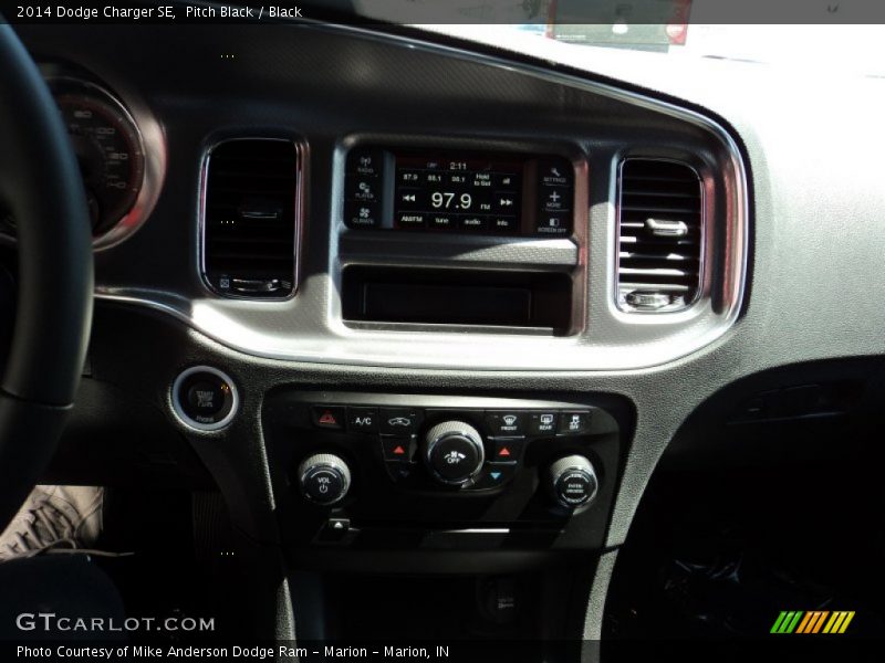 Pitch Black / Black 2014 Dodge Charger SE
