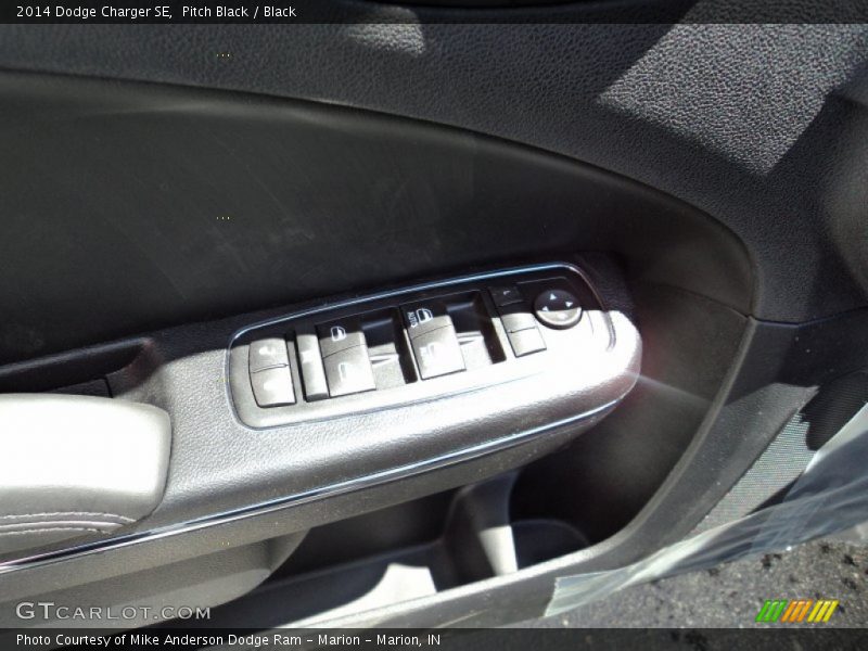 Pitch Black / Black 2014 Dodge Charger SE