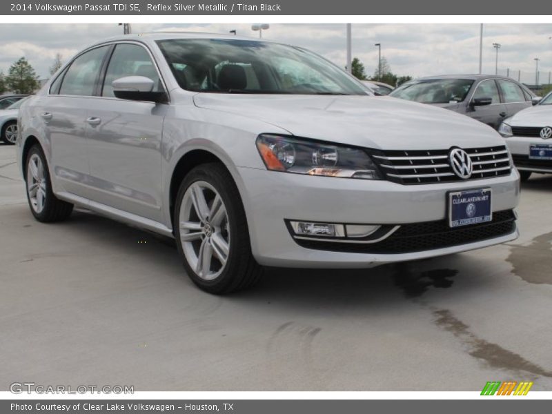 Reflex Silver Metallic / Titan Black 2014 Volkswagen Passat TDI SE