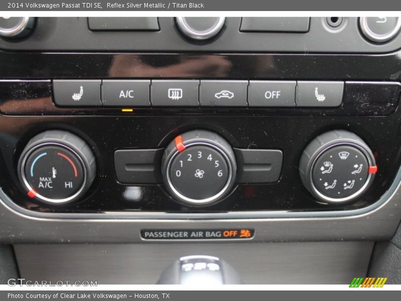 Reflex Silver Metallic / Titan Black 2014 Volkswagen Passat TDI SE