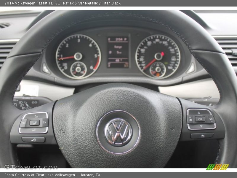 Reflex Silver Metallic / Titan Black 2014 Volkswagen Passat TDI SE
