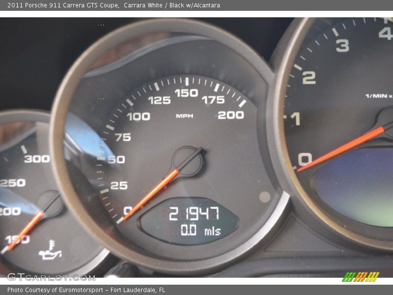 Carrara White / Black w/Alcantara 2011 Porsche 911 Carrera GTS Coupe