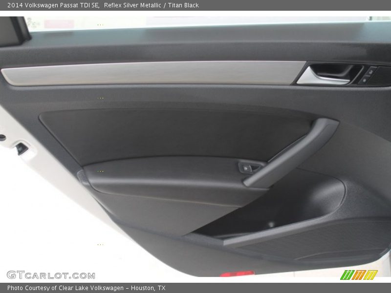 Reflex Silver Metallic / Titan Black 2014 Volkswagen Passat TDI SE