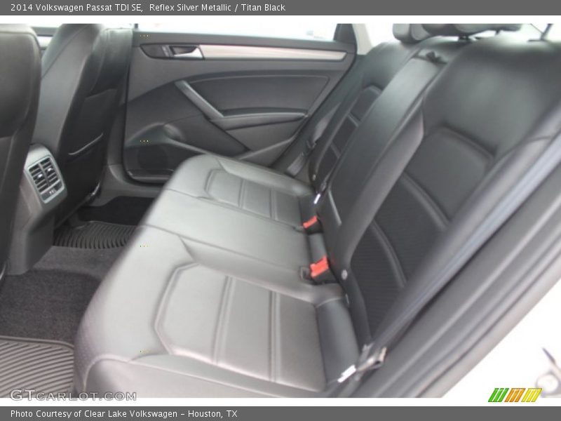 Reflex Silver Metallic / Titan Black 2014 Volkswagen Passat TDI SE