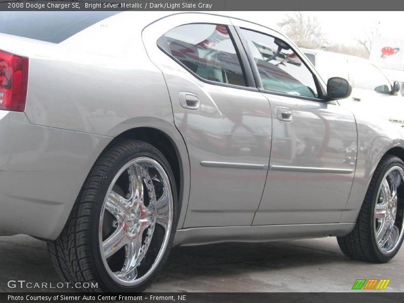 Bright Silver Metallic / Dark/Light Slate Gray 2008 Dodge Charger SE