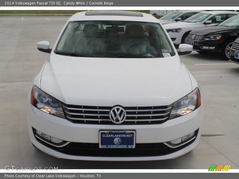 Candy White / Cornsilk Beige 2014 Volkswagen Passat TDI SE