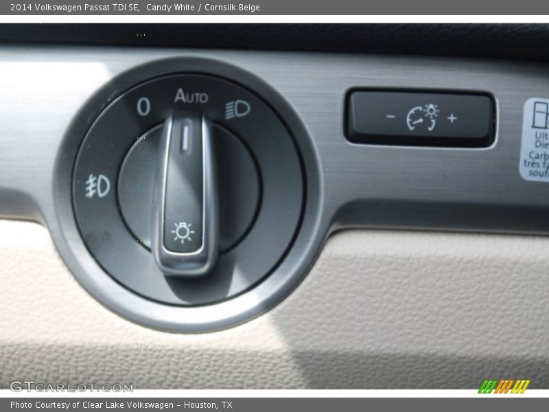 Candy White / Cornsilk Beige 2014 Volkswagen Passat TDI SE