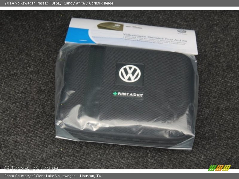 Candy White / Cornsilk Beige 2014 Volkswagen Passat TDI SE