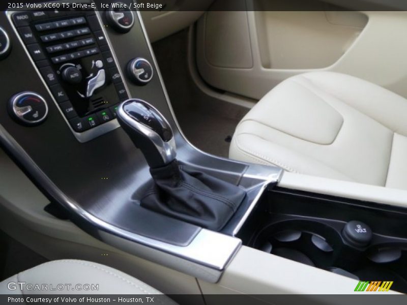 Ice White / Soft Beige 2015 Volvo XC60 T5 Drive-E