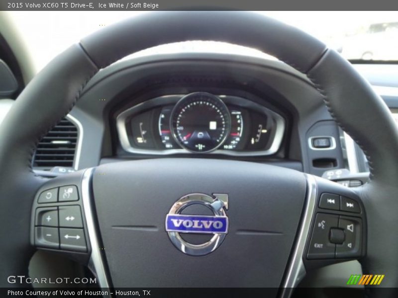 Ice White / Soft Beige 2015 Volvo XC60 T5 Drive-E