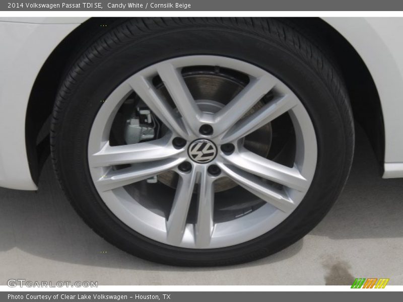 Candy White / Cornsilk Beige 2014 Volkswagen Passat TDI SE