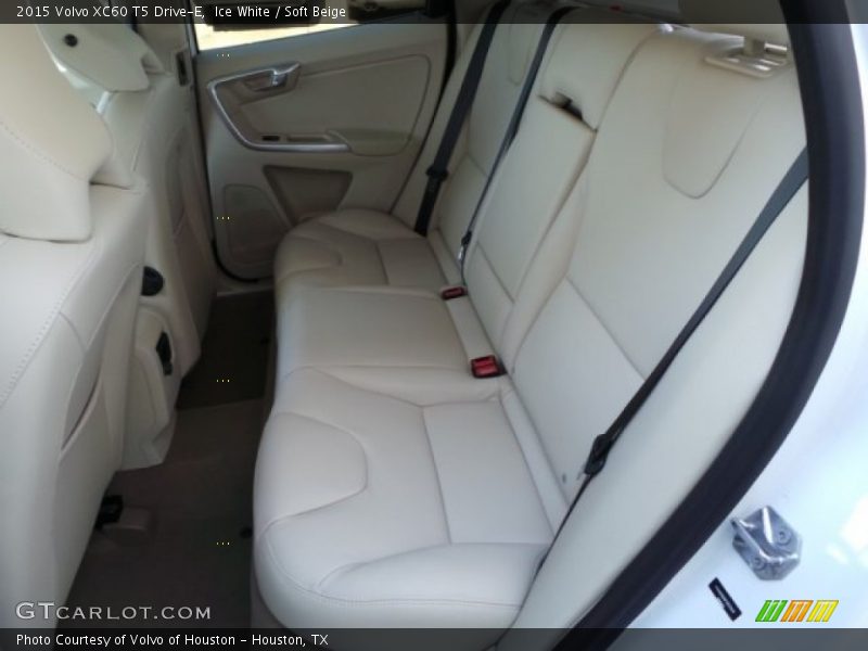 Ice White / Soft Beige 2015 Volvo XC60 T5 Drive-E
