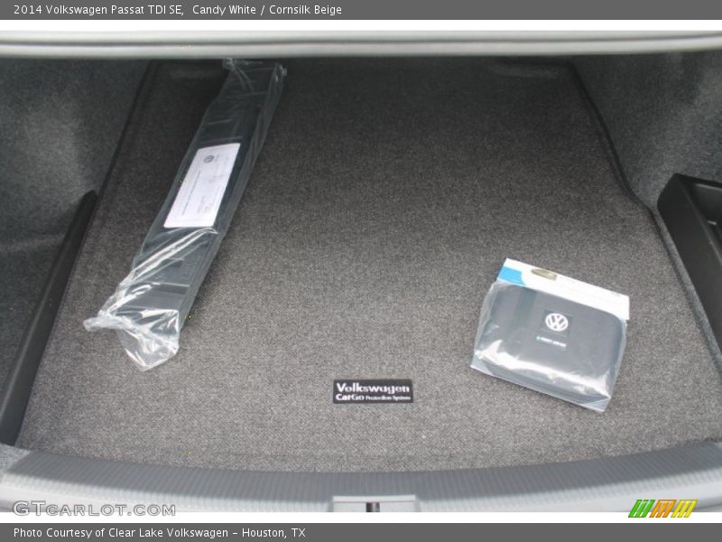 Candy White / Cornsilk Beige 2014 Volkswagen Passat TDI SE