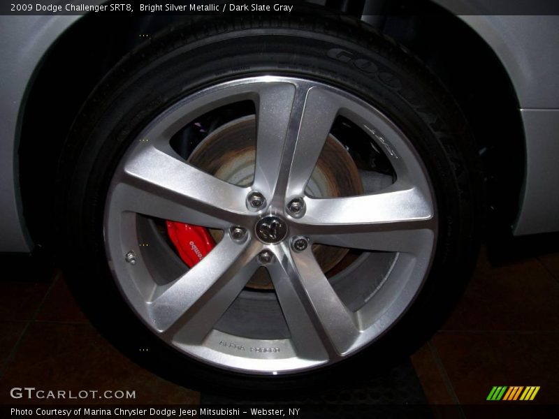 Bright Silver Metallic / Dark Slate Gray 2009 Dodge Challenger SRT8