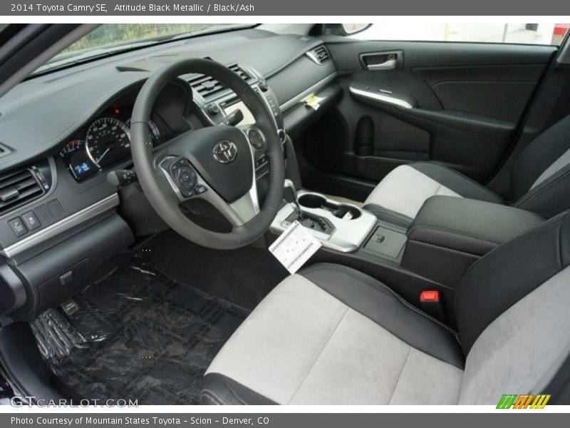 Attitude Black Metallic / Black/Ash 2014 Toyota Camry SE