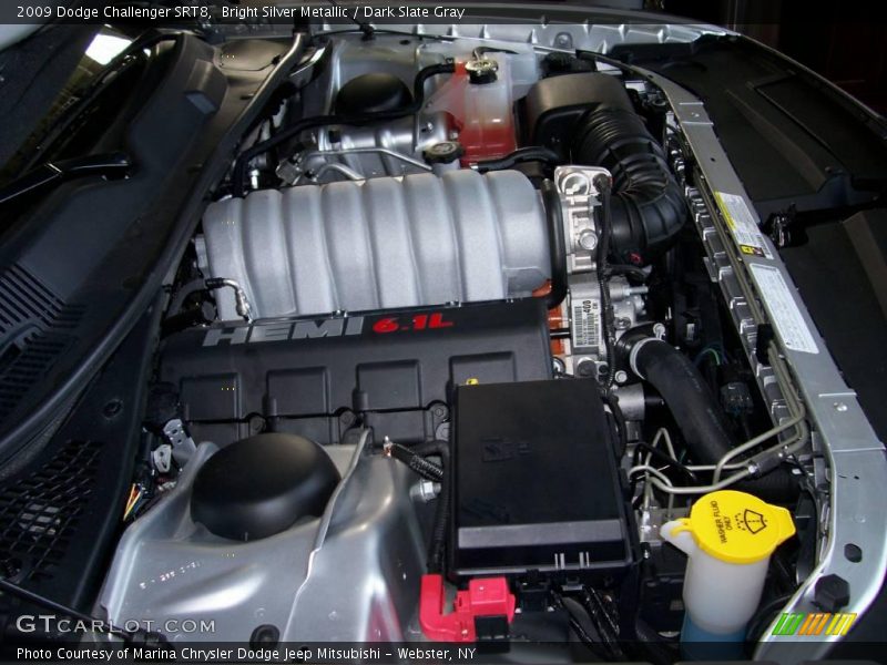 Bright Silver Metallic / Dark Slate Gray 2009 Dodge Challenger SRT8