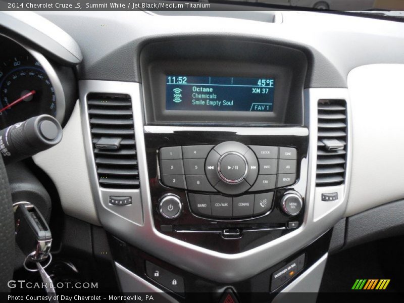 Summit White / Jet Black/Medium Titanium 2014 Chevrolet Cruze LS