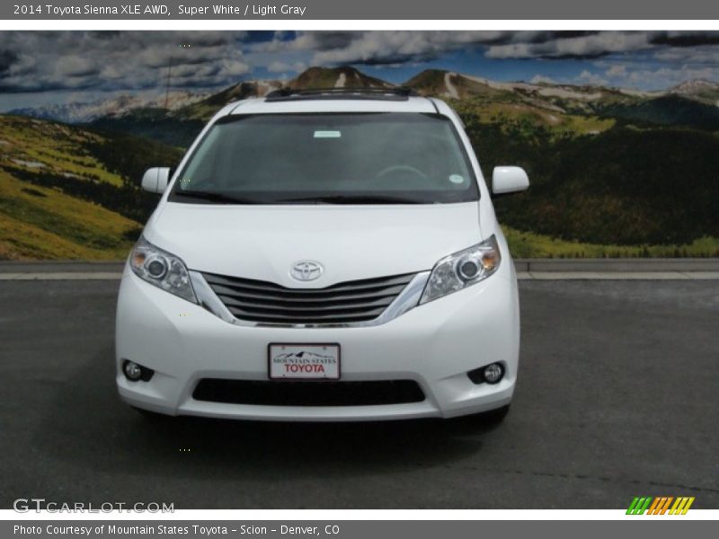 Super White / Light Gray 2014 Toyota Sienna XLE AWD