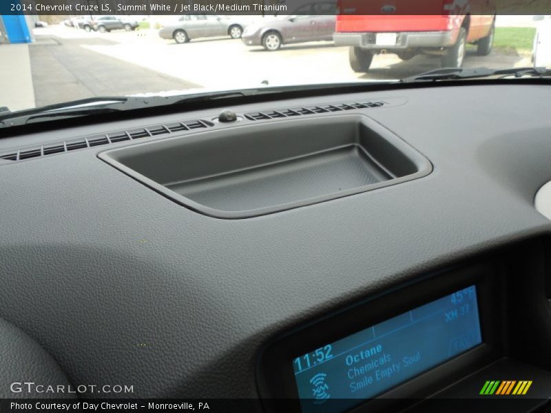 Summit White / Jet Black/Medium Titanium 2014 Chevrolet Cruze LS
