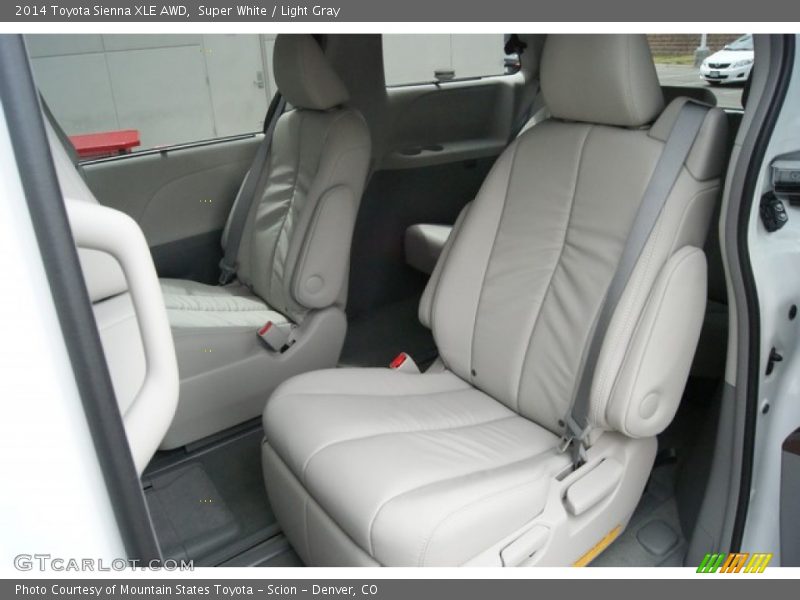 Super White / Light Gray 2014 Toyota Sienna XLE AWD