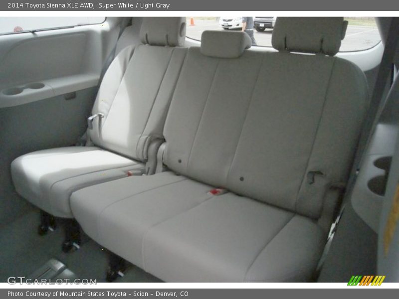 Super White / Light Gray 2014 Toyota Sienna XLE AWD