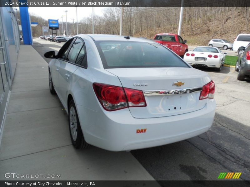 Summit White / Jet Black/Medium Titanium 2014 Chevrolet Cruze LS