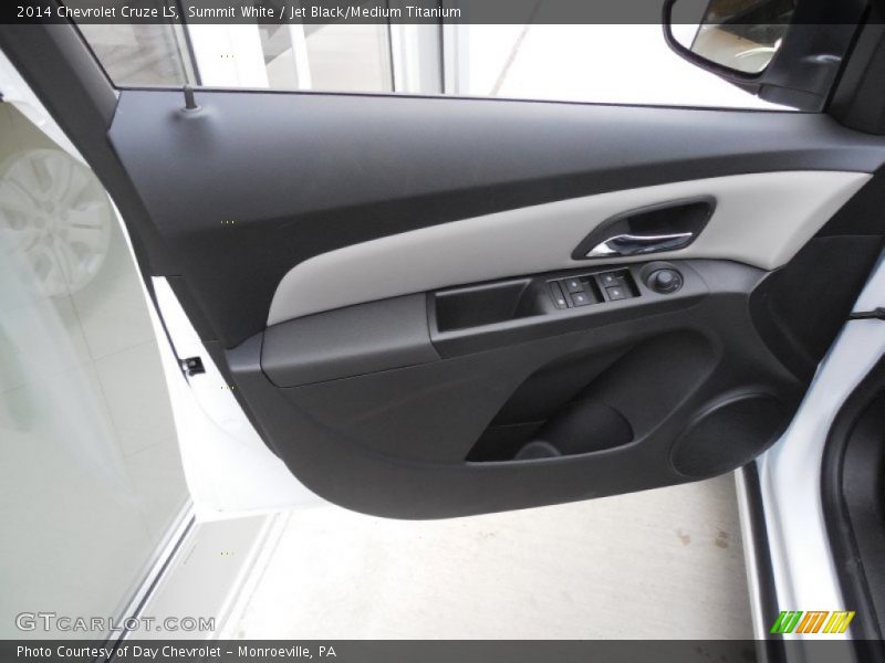 Summit White / Jet Black/Medium Titanium 2014 Chevrolet Cruze LS