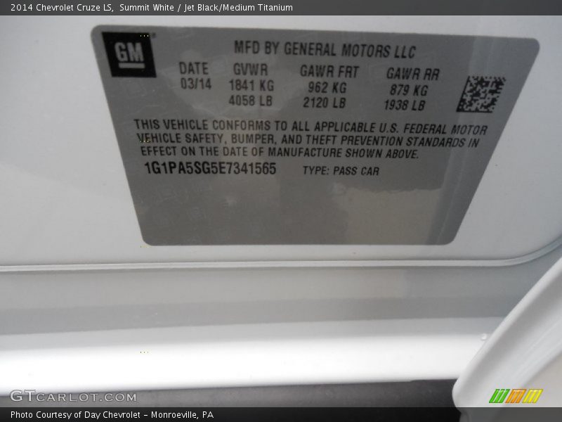 Summit White / Jet Black/Medium Titanium 2014 Chevrolet Cruze LS