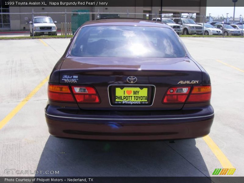 Napa Burgundy Red Pearl / Ivory 1999 Toyota Avalon XL