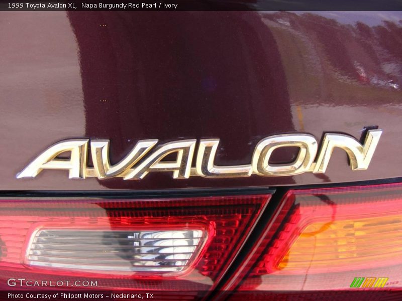 Napa Burgundy Red Pearl / Ivory 1999 Toyota Avalon XL