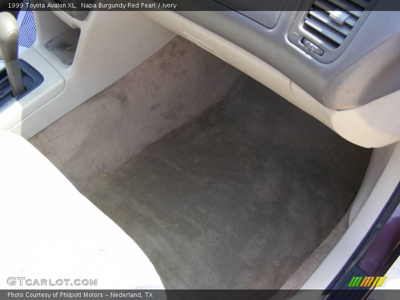 Napa Burgundy Red Pearl / Ivory 1999 Toyota Avalon XL