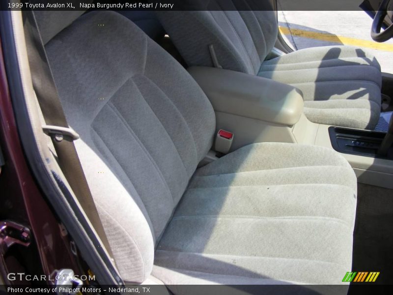 Napa Burgundy Red Pearl / Ivory 1999 Toyota Avalon XL