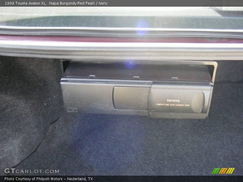 Napa Burgundy Red Pearl / Ivory 1999 Toyota Avalon XL
