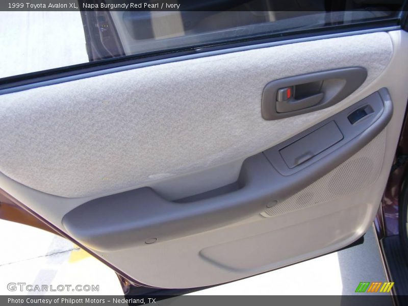 Napa Burgundy Red Pearl / Ivory 1999 Toyota Avalon XL