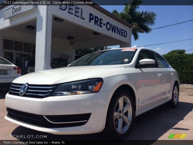 Candy White / Cornsilk Beige 2013 Volkswagen Passat 2.5L SE