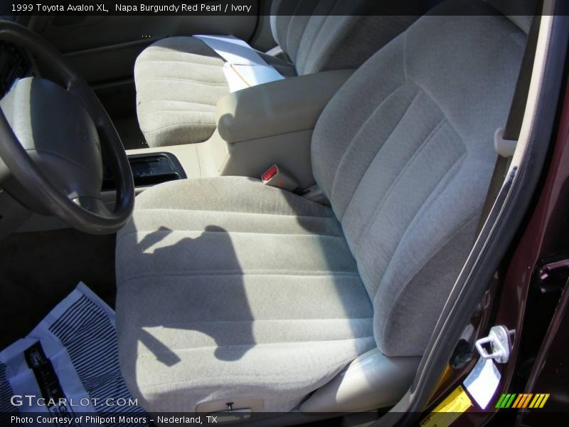 Napa Burgundy Red Pearl / Ivory 1999 Toyota Avalon XL