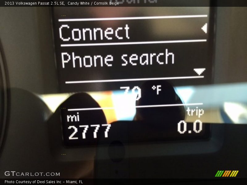 Candy White / Cornsilk Beige 2013 Volkswagen Passat 2.5L SE