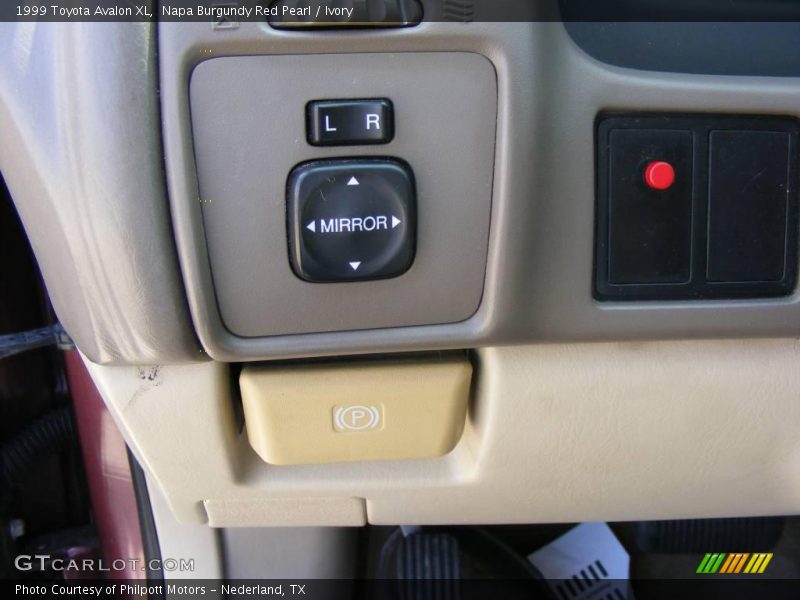 Napa Burgundy Red Pearl / Ivory 1999 Toyota Avalon XL