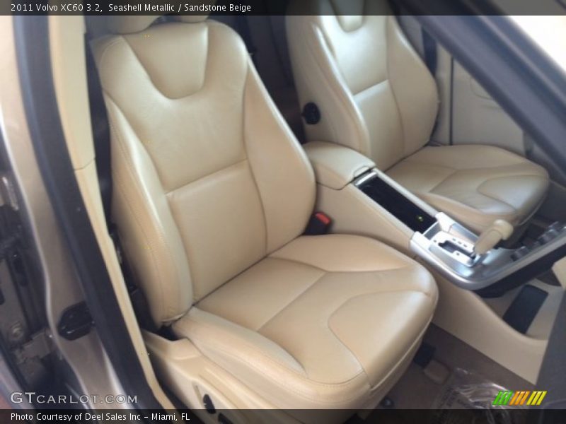 Seashell Metallic / Sandstone Beige 2011 Volvo XC60 3.2