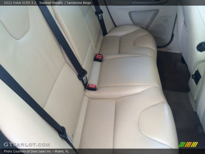 Seashell Metallic / Sandstone Beige 2011 Volvo XC60 3.2