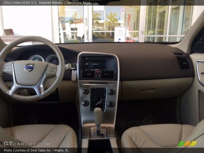 Seashell Metallic / Sandstone Beige 2011 Volvo XC60 3.2