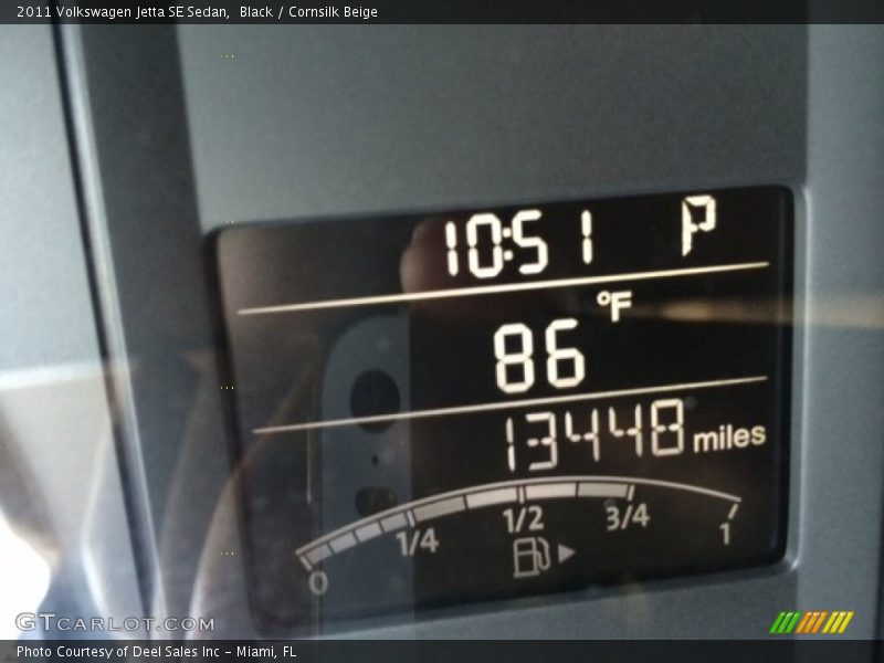 Black / Cornsilk Beige 2011 Volkswagen Jetta SE Sedan