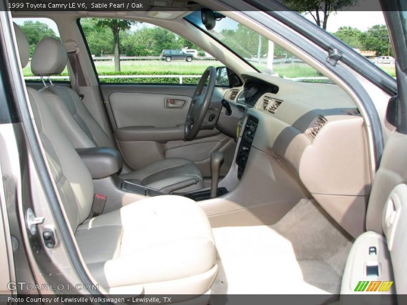 Sable Pearl / Oak 1999 Toyota Camry LE V6