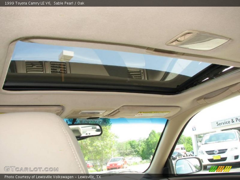 Sable Pearl / Oak 1999 Toyota Camry LE V6