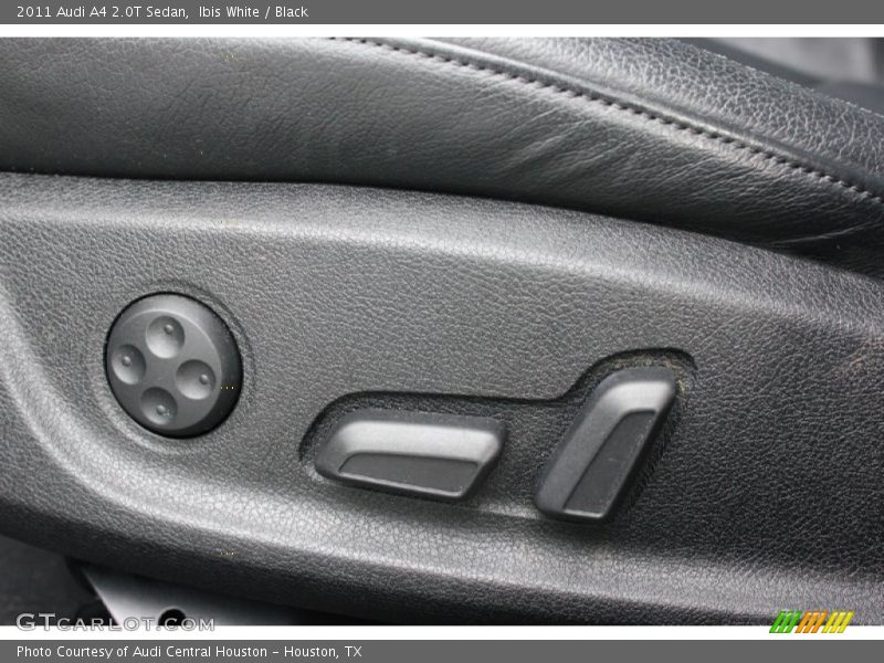 Ibis White / Black 2011 Audi A4 2.0T Sedan