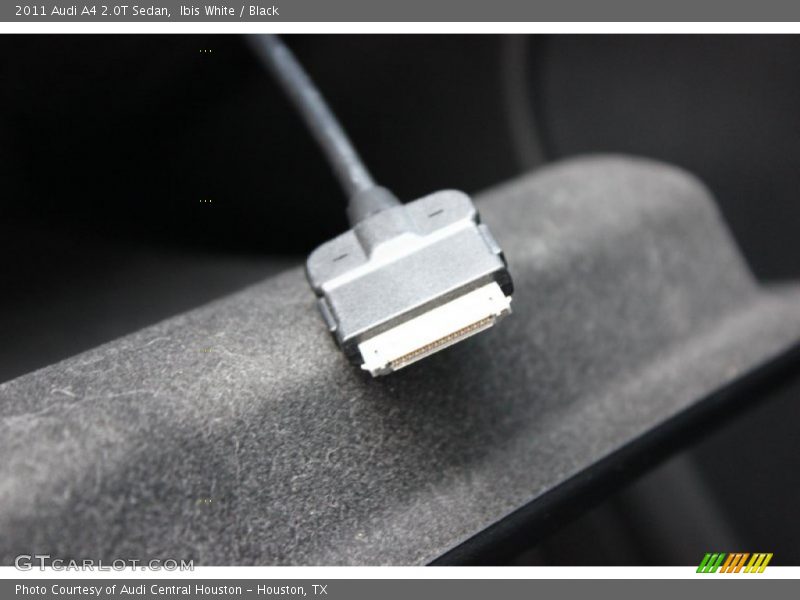 Ibis White / Black 2011 Audi A4 2.0T Sedan