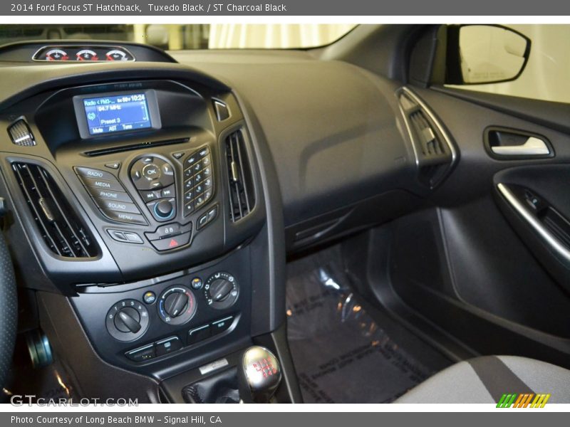 Tuxedo Black / ST Charcoal Black 2014 Ford Focus ST Hatchback