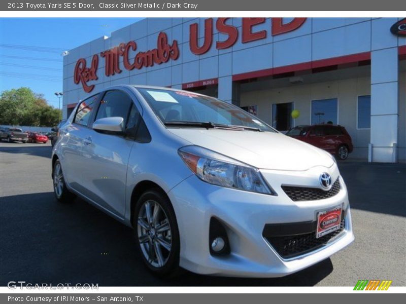 Classic Silver Metallic / Dark Gray 2013 Toyota Yaris SE 5 Door